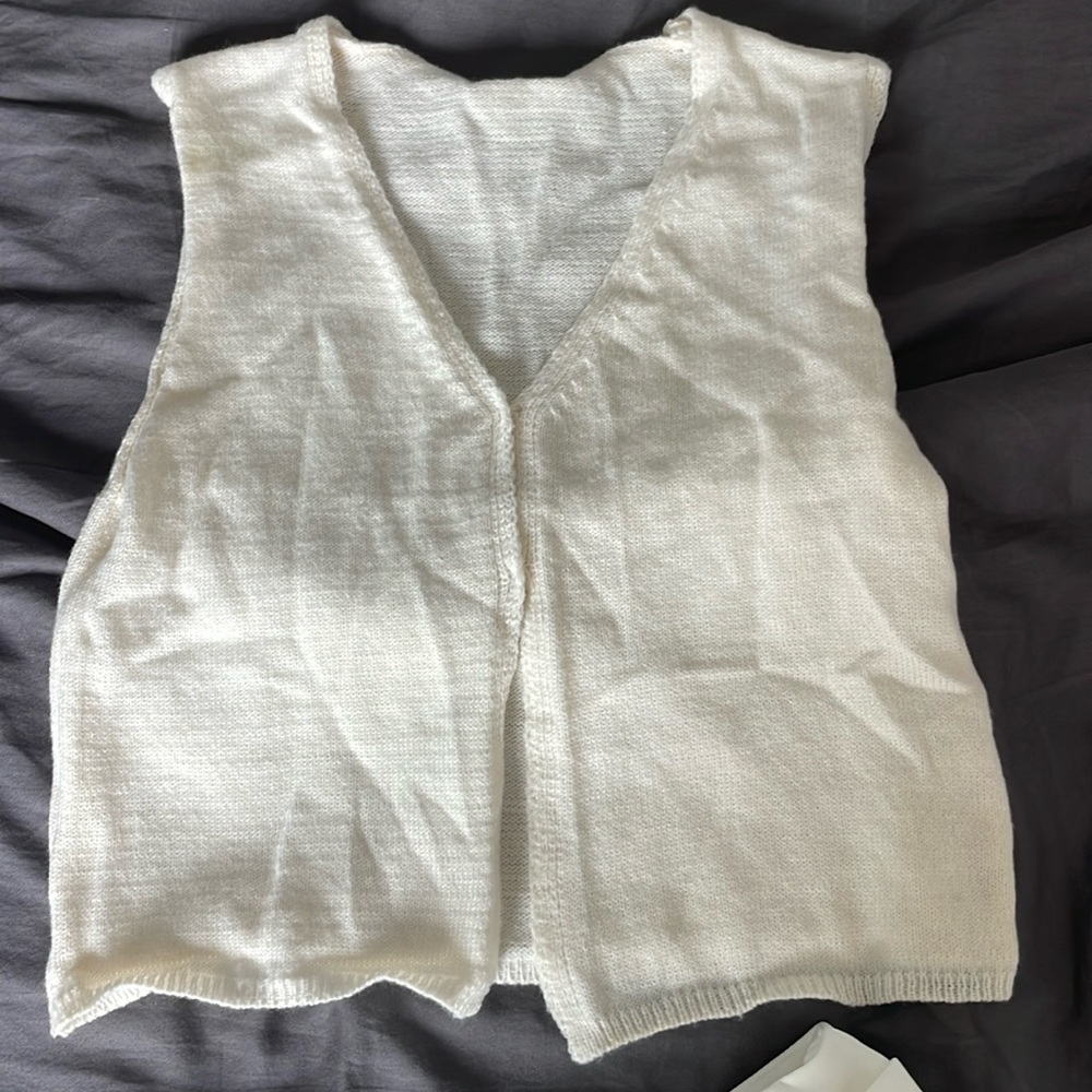 Open front button top / vest